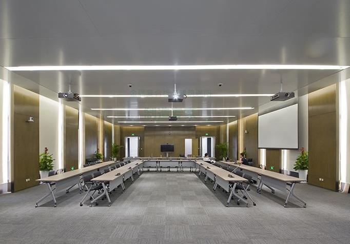 臨沂鋁蜂窩復合材料施工安裝成功案例